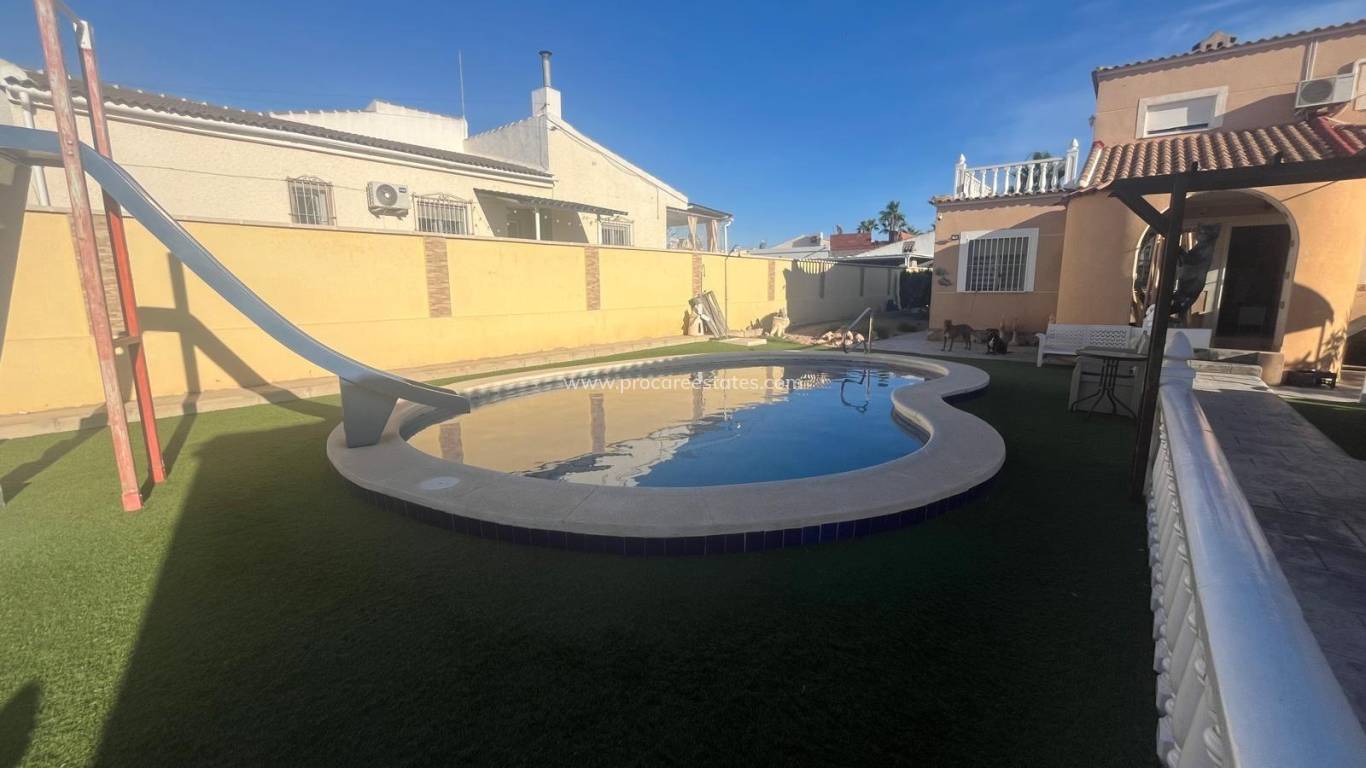 Resale - Villa - Torrevieja - La Siesta - San Luis