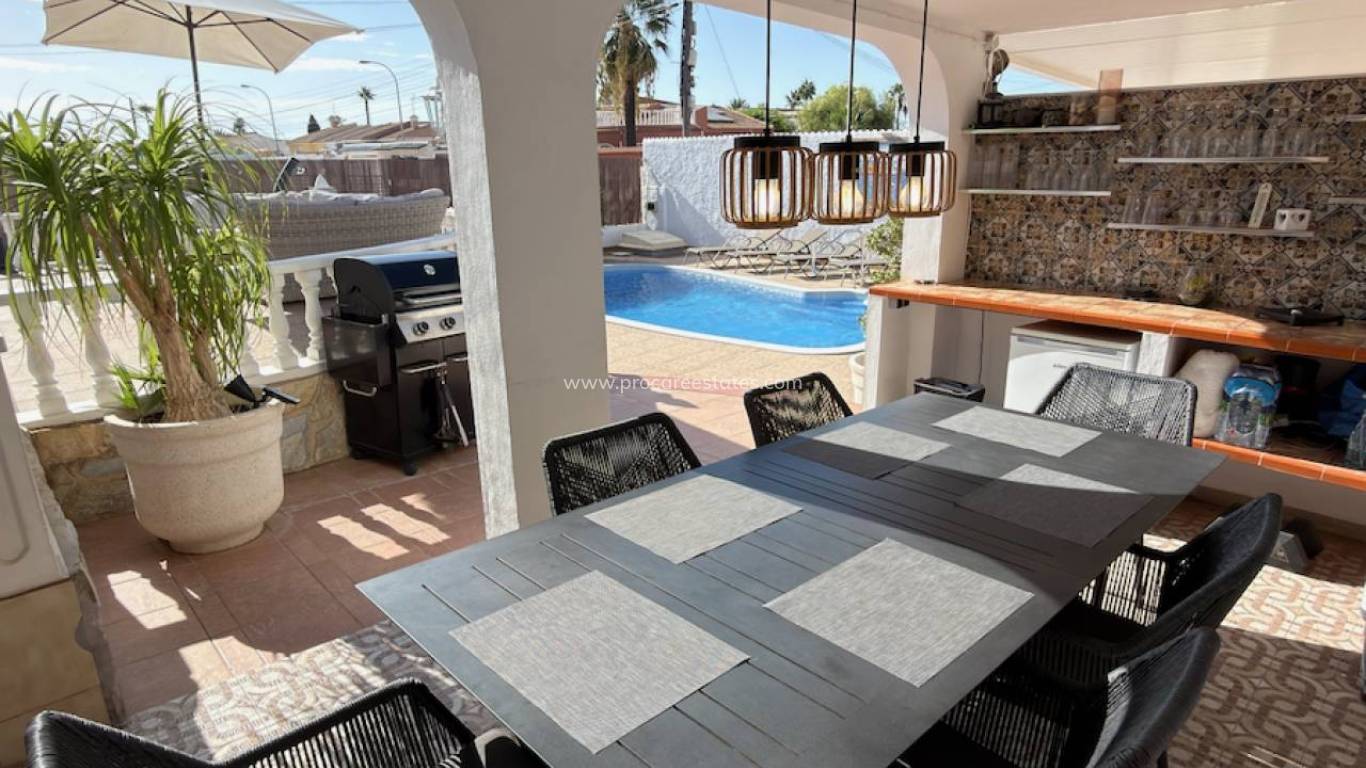 Resale - Villa - Torrevieja - La Siesta - San Luis