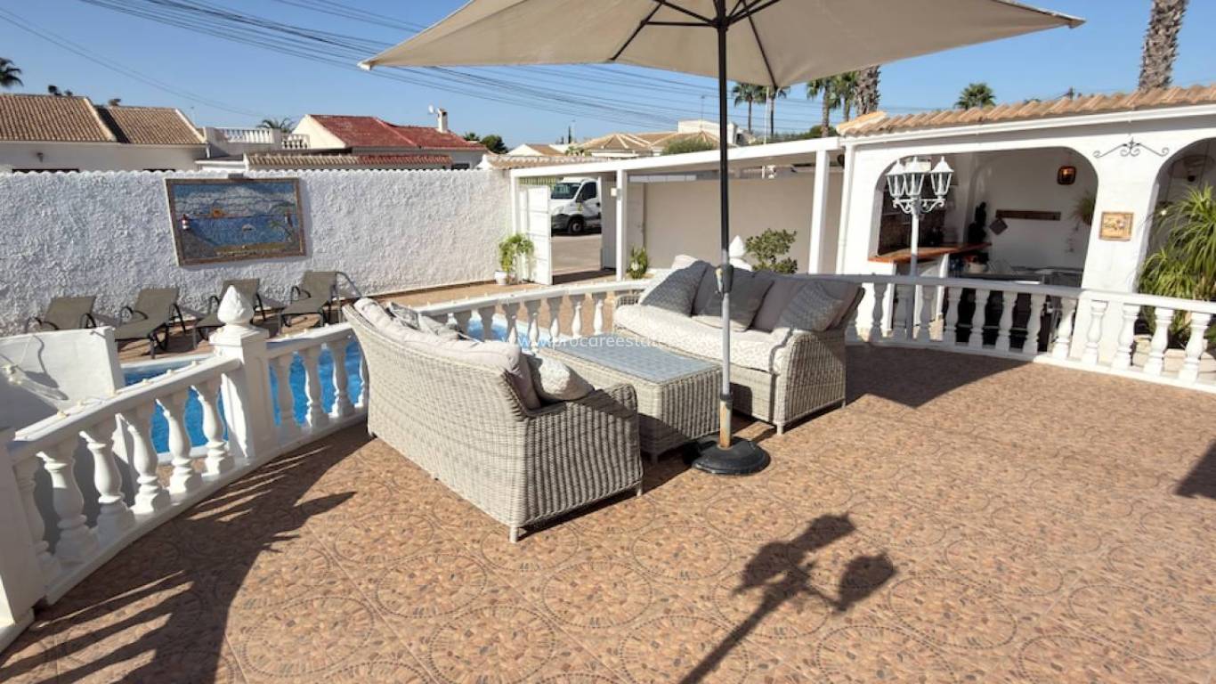 Resale - Villa - Torrevieja - La Siesta - San Luis