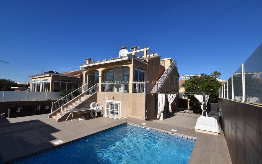 Resale - Villa - Torrevieja - Los Altos