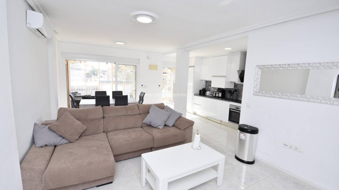 Resale - Villa - Torrevieja - Los Altos