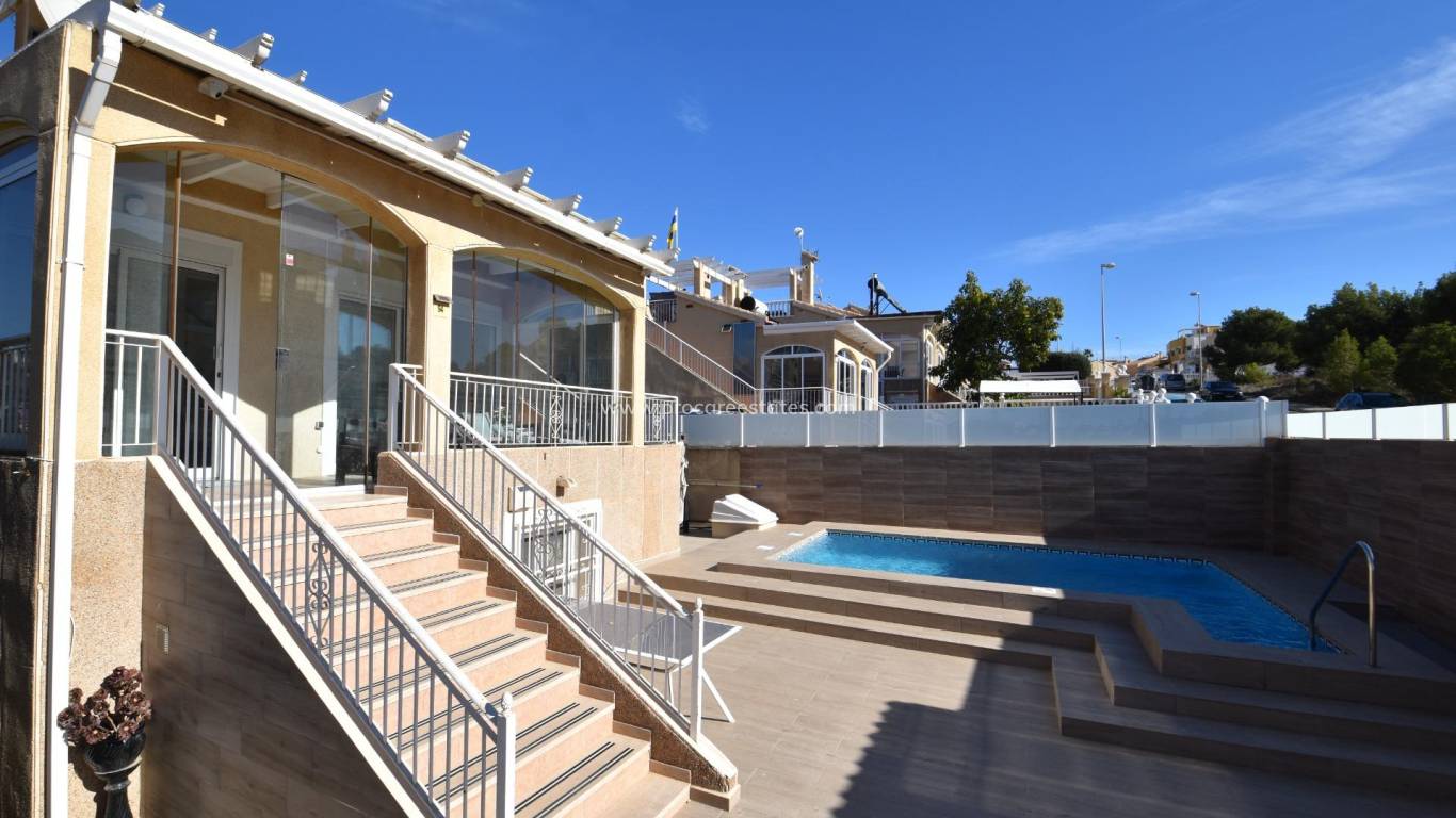 Resale - Villa - Torrevieja - Los Altos