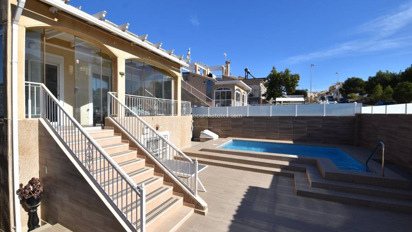 Resale - Villa - Torrevieja - Los Altos