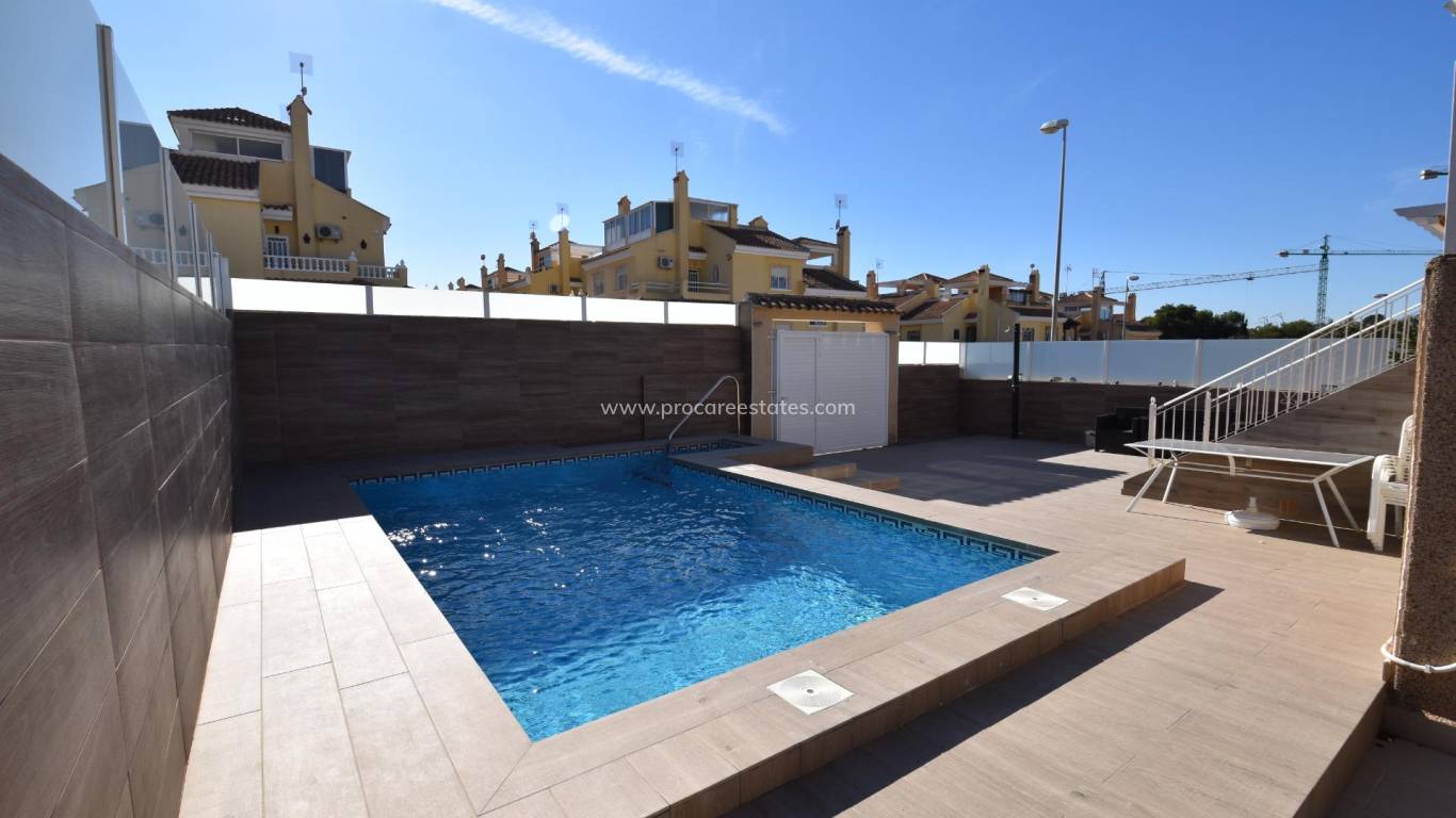 Resale - Villa - Torrevieja - Los Altos