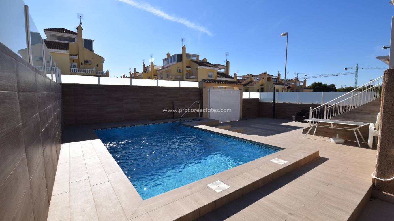 Resale - Villa - Torrevieja - Los Altos