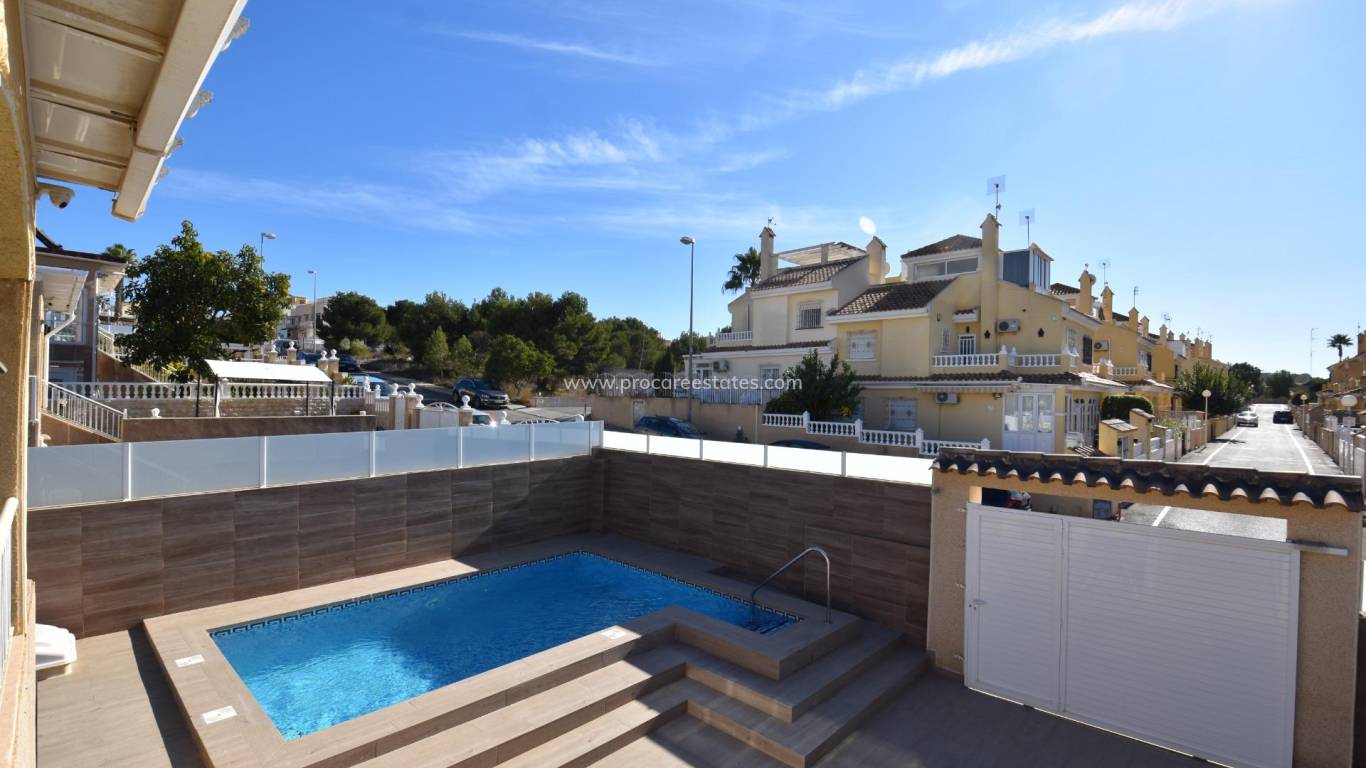 Resale - Villa - Torrevieja - Los Altos