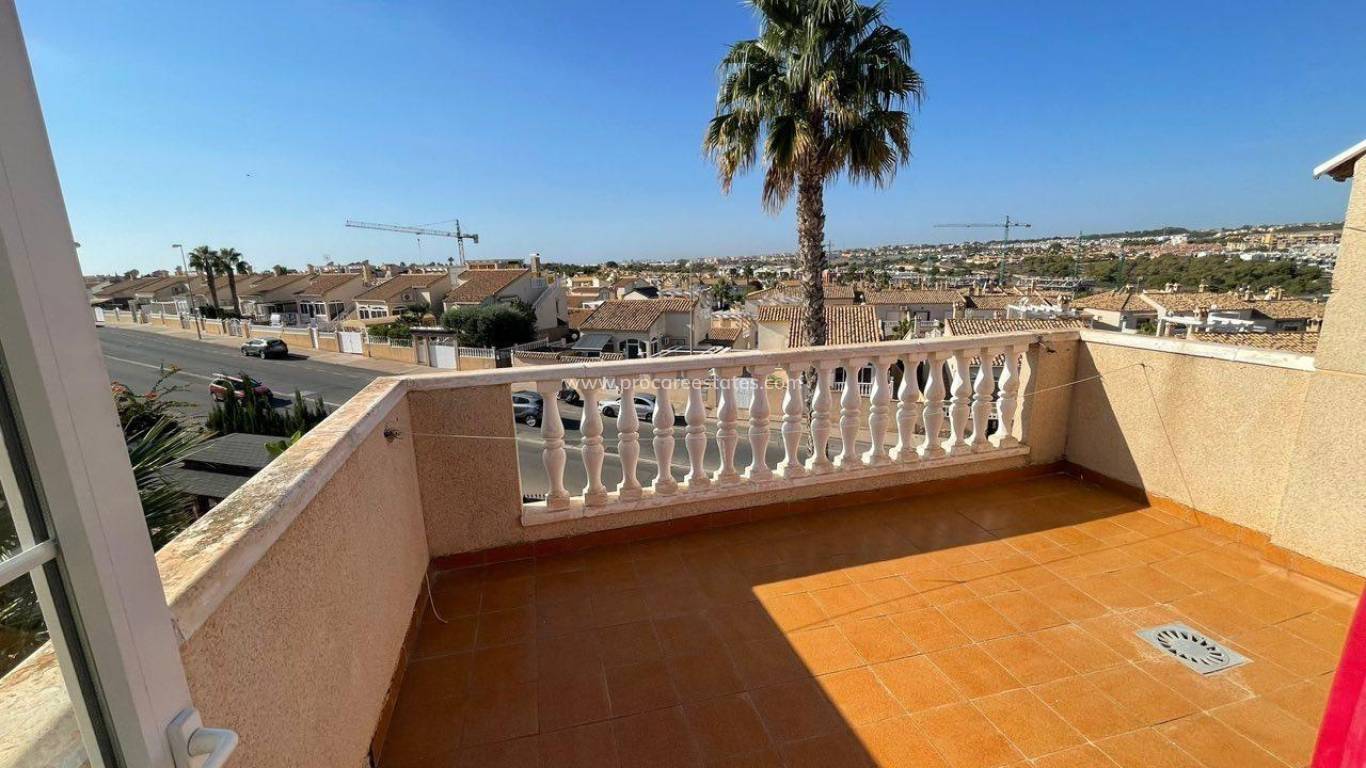 Resale - Villa - Torrevieja - Los Altos