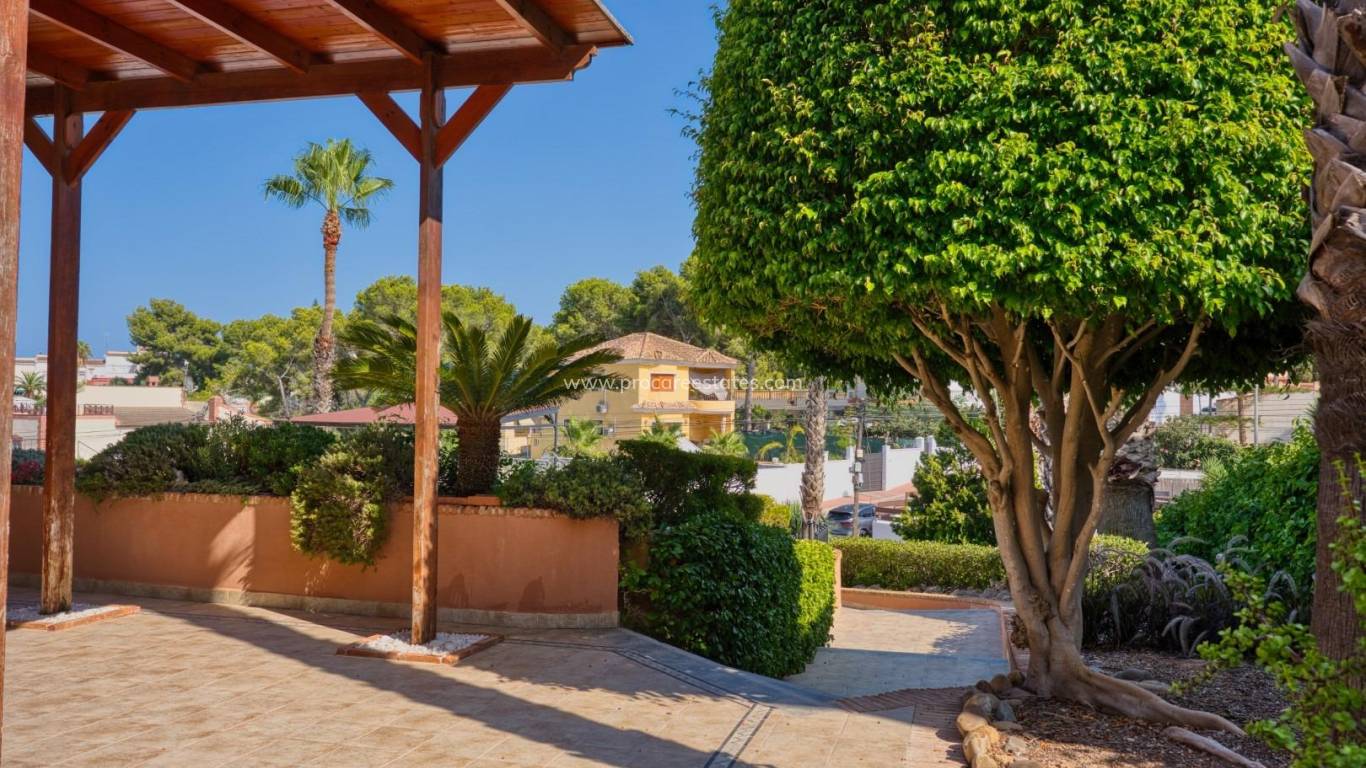 Resale - Villa - Torrevieja - Los Balcones - Los Altos del Edén