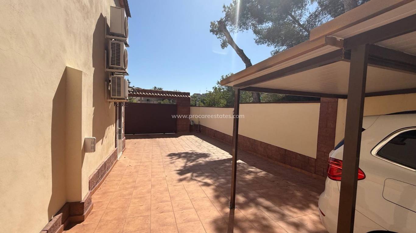 Resale - Villa - Torrevieja - Los Balcones - Los Altos del Edén