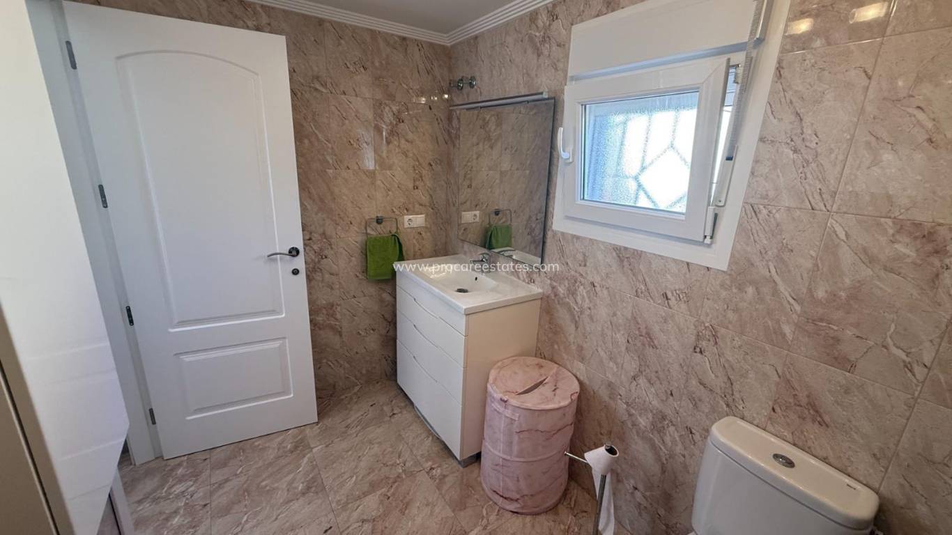 Resale - Villa - Torrevieja - Los Balcones - Los Altos del Edén