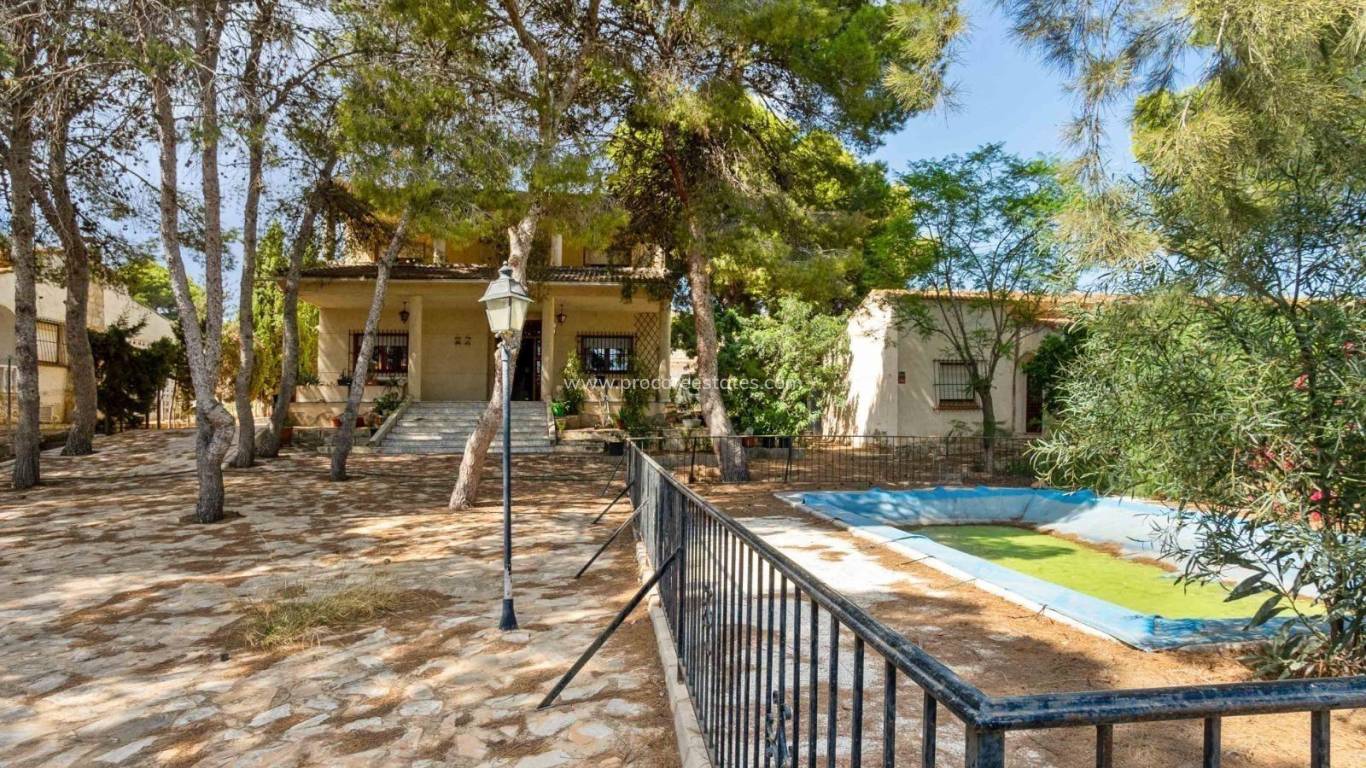 Resale - Villa - Torrevieja - Los Balcones - Los Altos del Edén