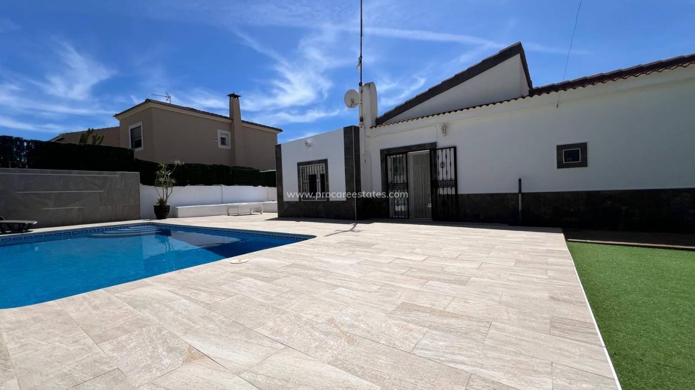 Resale - Villa - Torrevieja - Los Balcones