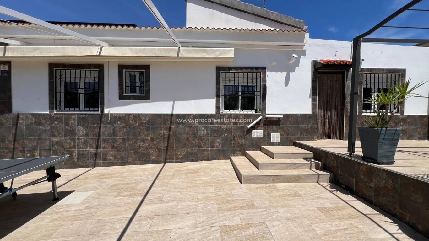 Resale - Villa - Torrevieja - Los Balcones