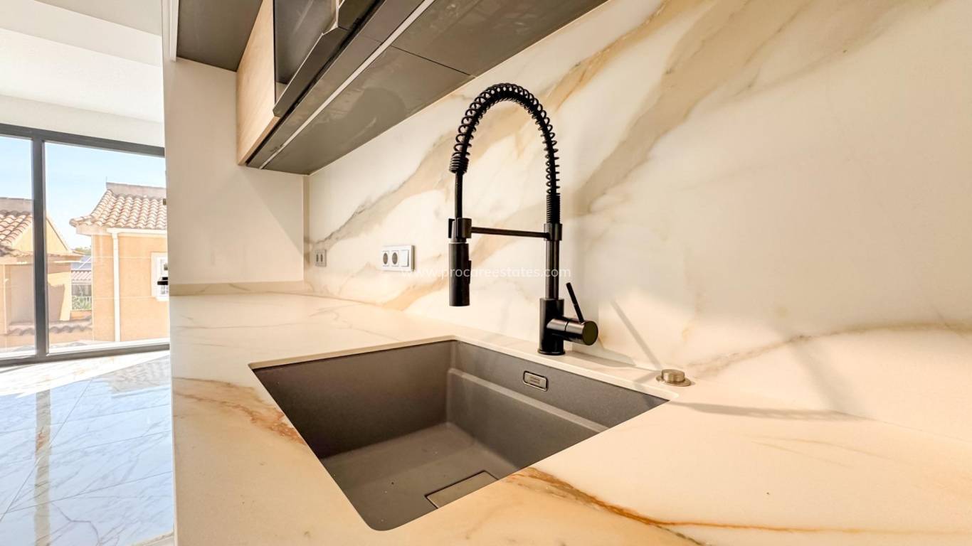 Resale - Villa - Torrevieja - Los Balcones