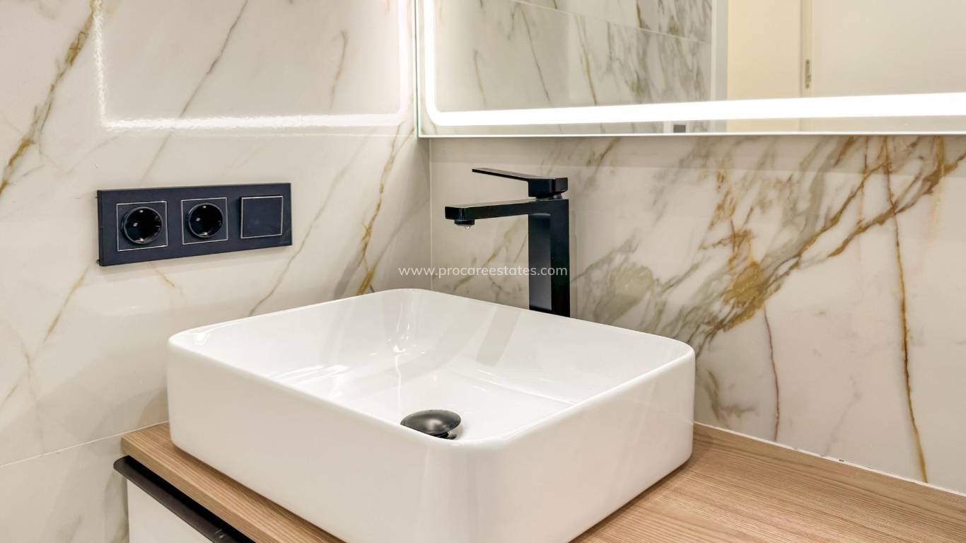 Resale - Villa - Torrevieja - Los Balcones