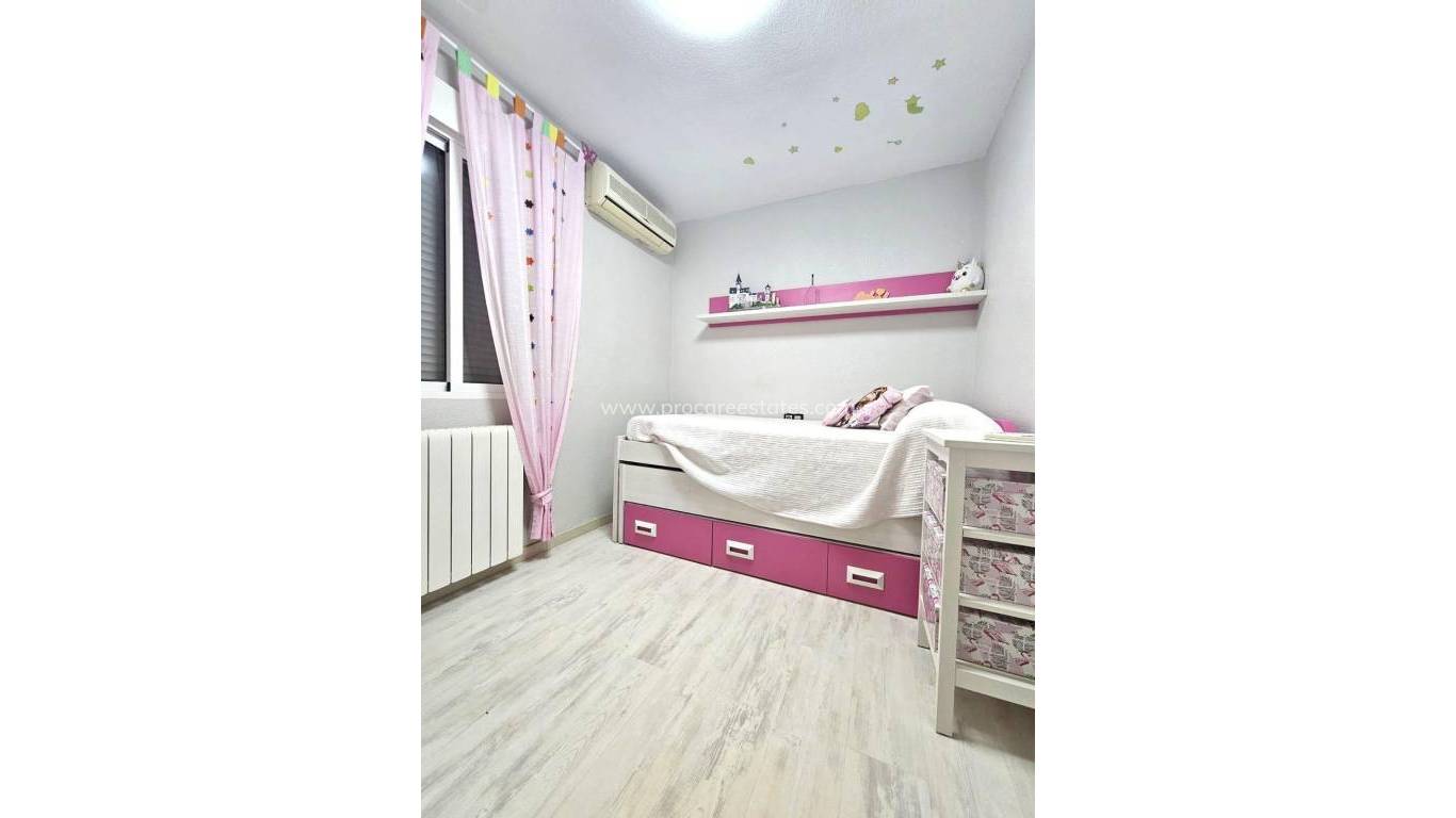 Resale - Villa - Torrevieja - Los Balcones