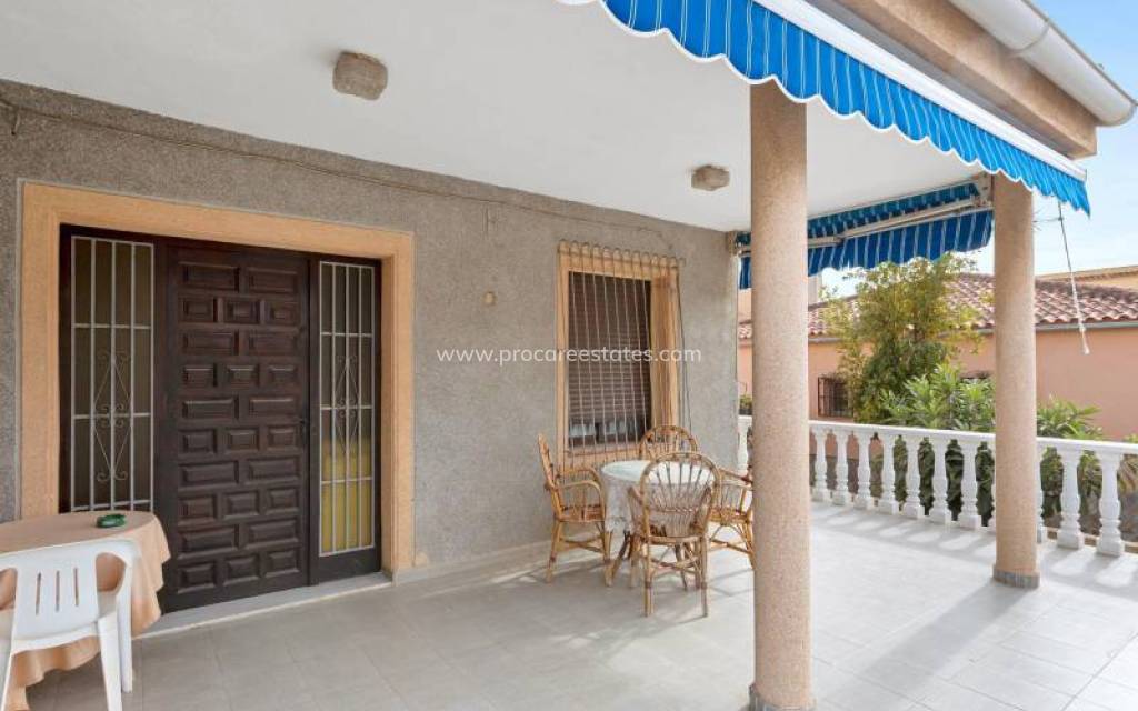 Resale - Villa - Torrevieja - Nueva Torrevieja