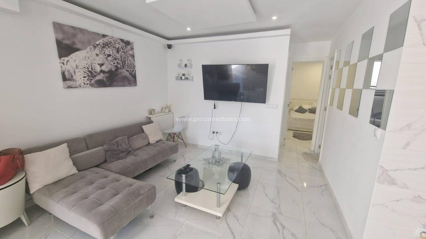 Resale - Villa - Torrevieja - Paseo maritimo