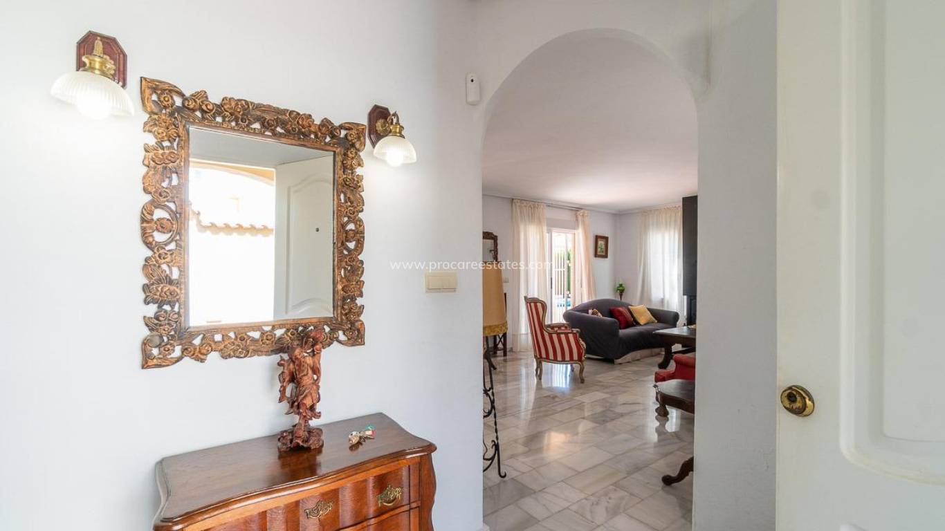 Resale - Villa - Torrevieja - Playa de la mata