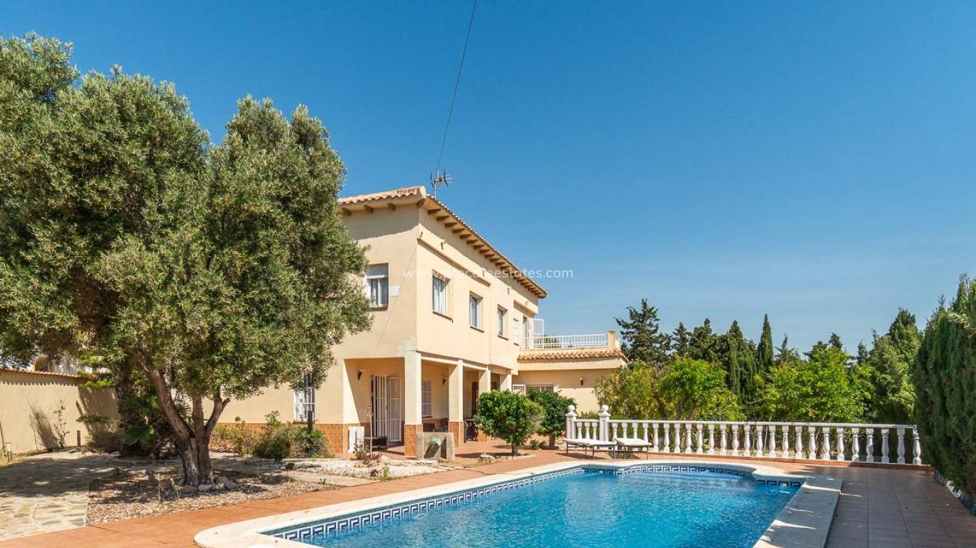 Resale - Villa - Torrevieja - Playa de la mata