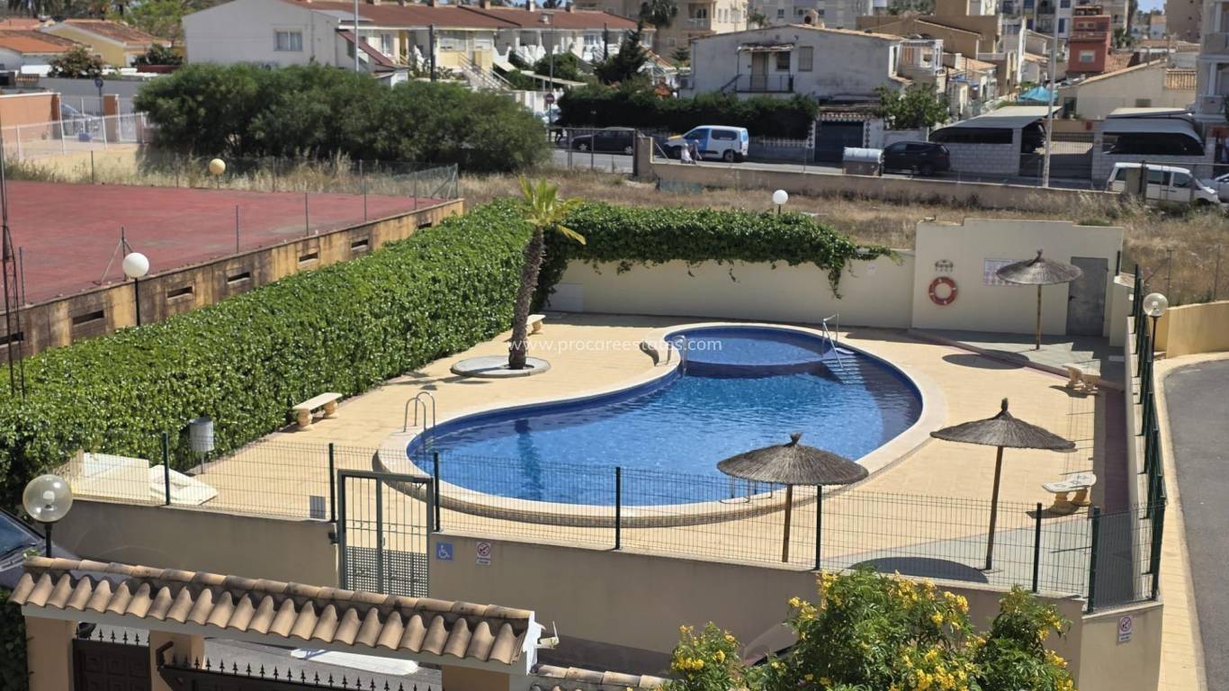 Resale - Villa - Torrevieja - Playa Del Cura