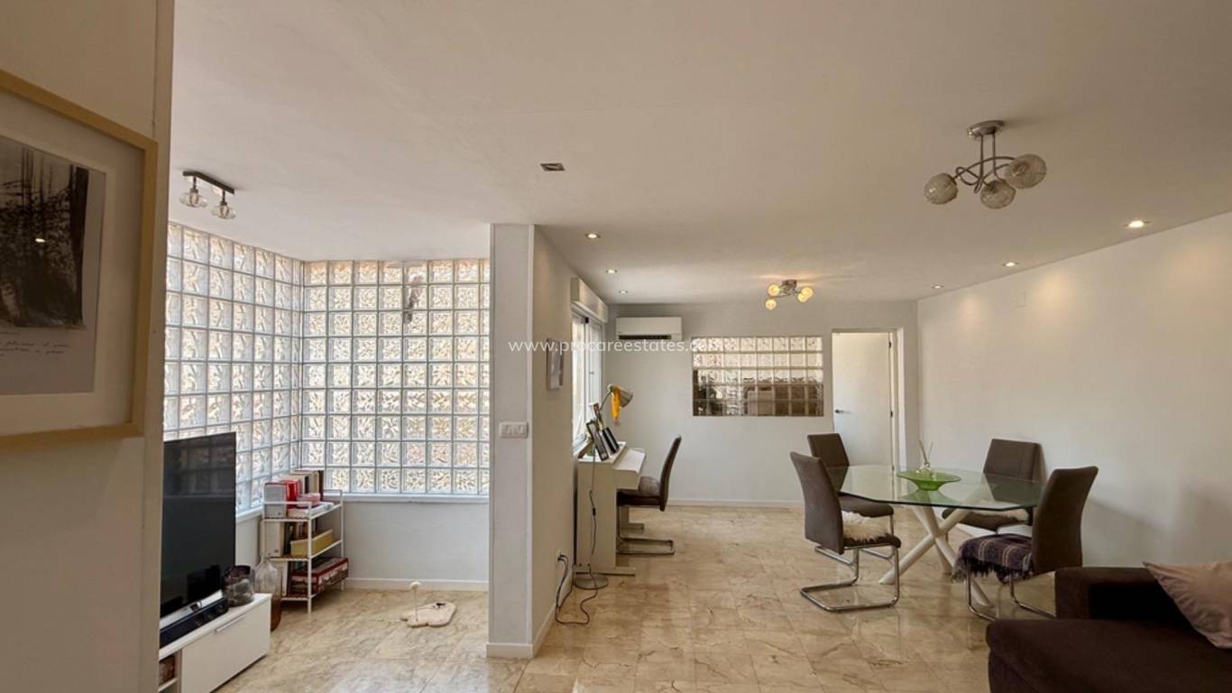 Resale - Villa - Torrevieja - Playa Del Cura