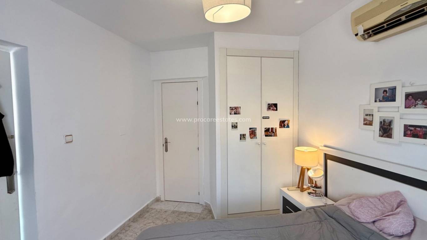 Resale - Villa - Torrevieja - Playa Del Cura