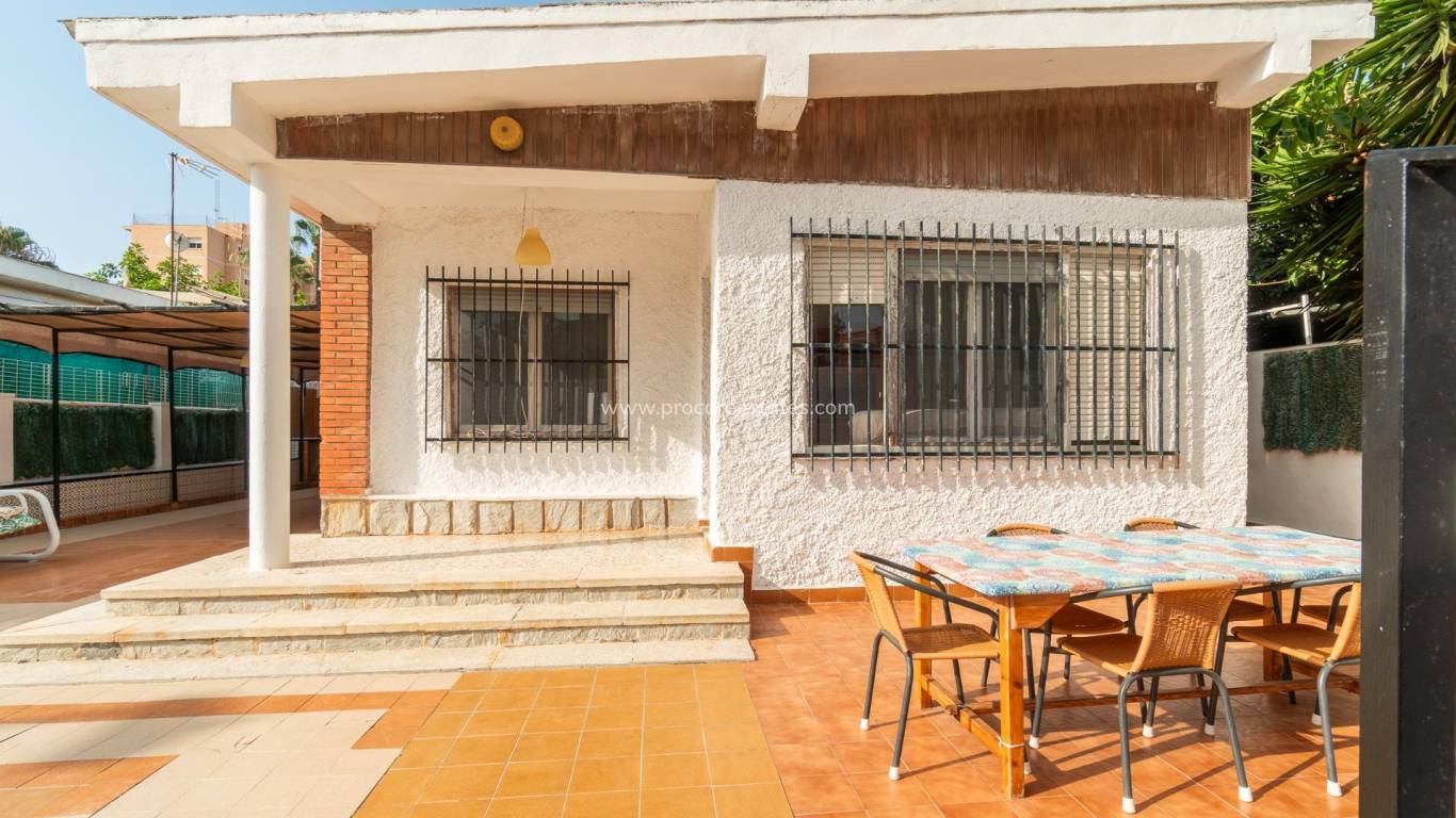 Resale - Villa - Torrevieja - Playa Los Locos