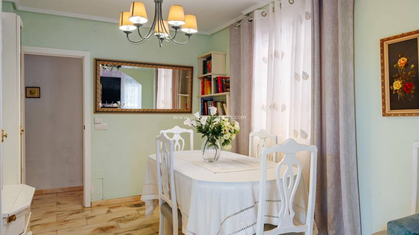 Resale - Villa - Torrevieja - Playa Los Locos