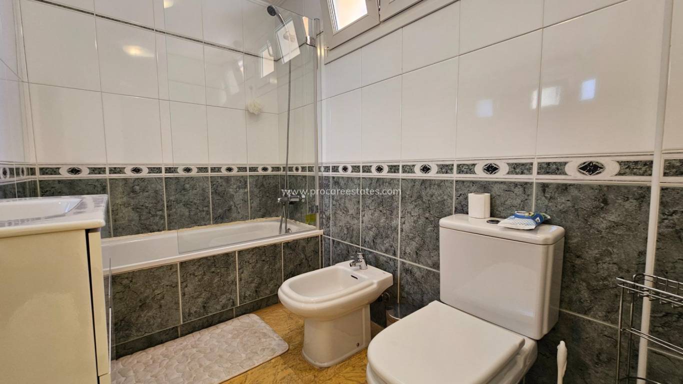 Resale - Villa - Torrevieja - Punta Prima