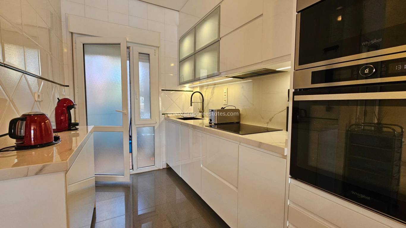 Resale - Villa - Torrevieja - Punta Prima