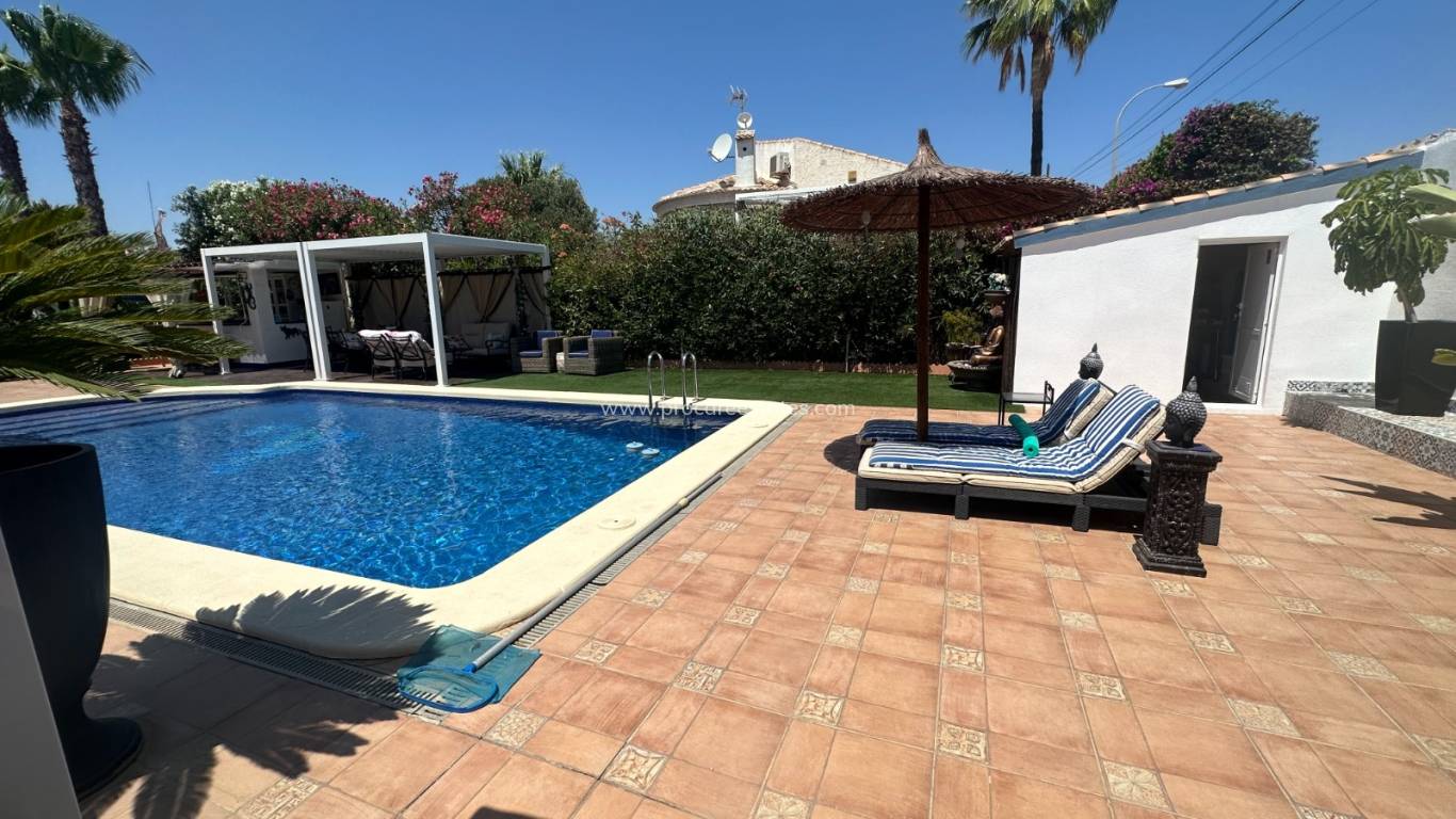 Resale - Villa - Torrevieja - San Luis, Torrevieja