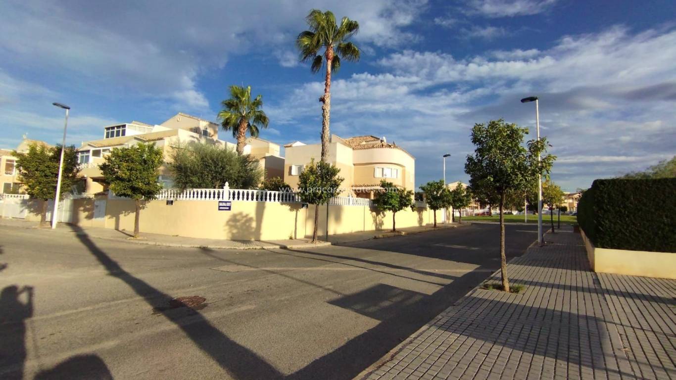 Resale - Villa - Torrevieja - Torreta-Florida