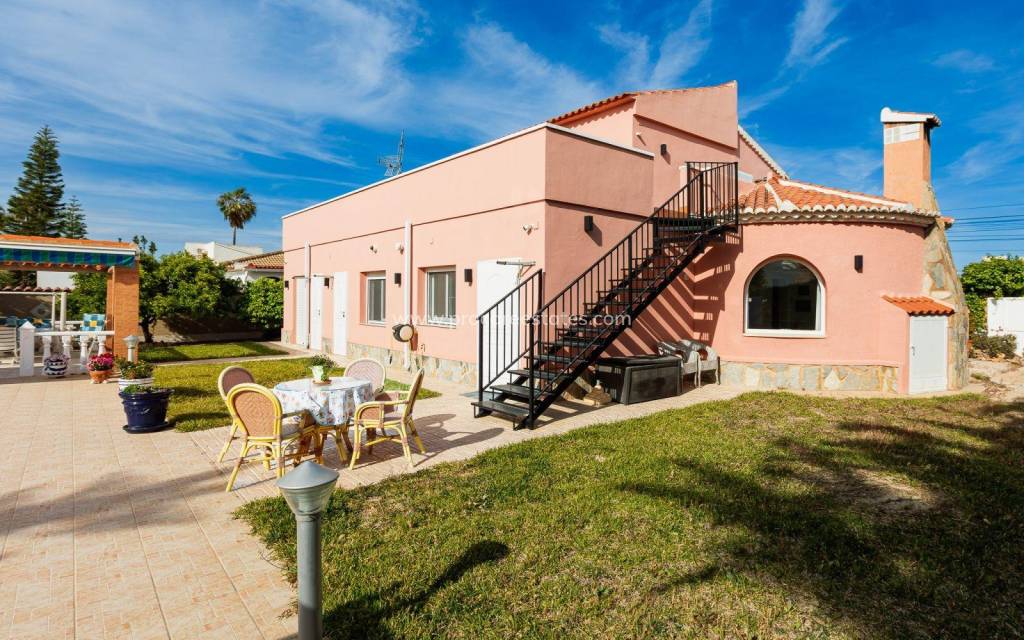 Resale - Villa - Torrevieja - Torreta-Florida