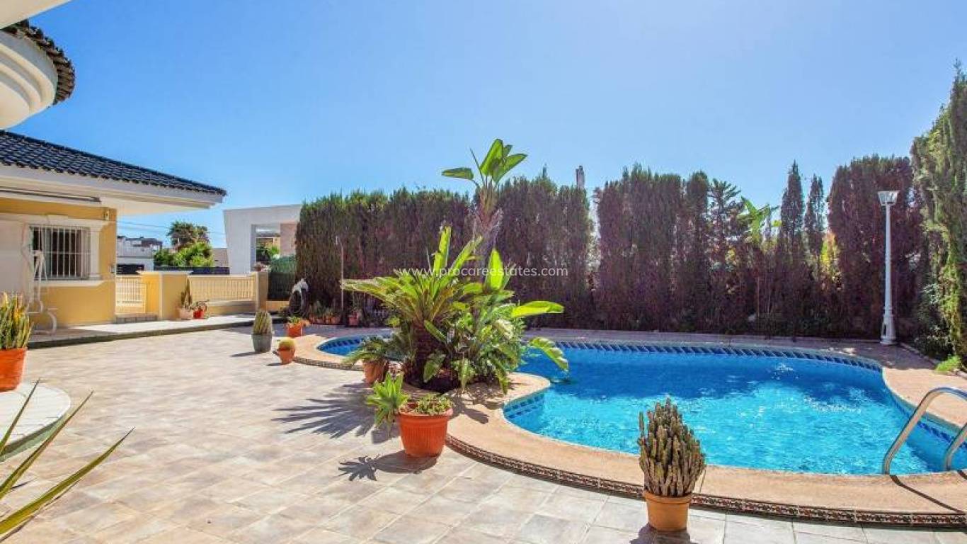 Resale - Villa - Torrevieja - Torreta-Florida