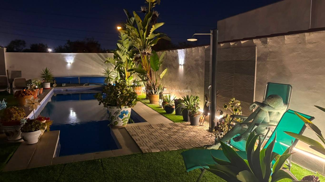Resale - Villa - Torrevieja - Torreta - Florida