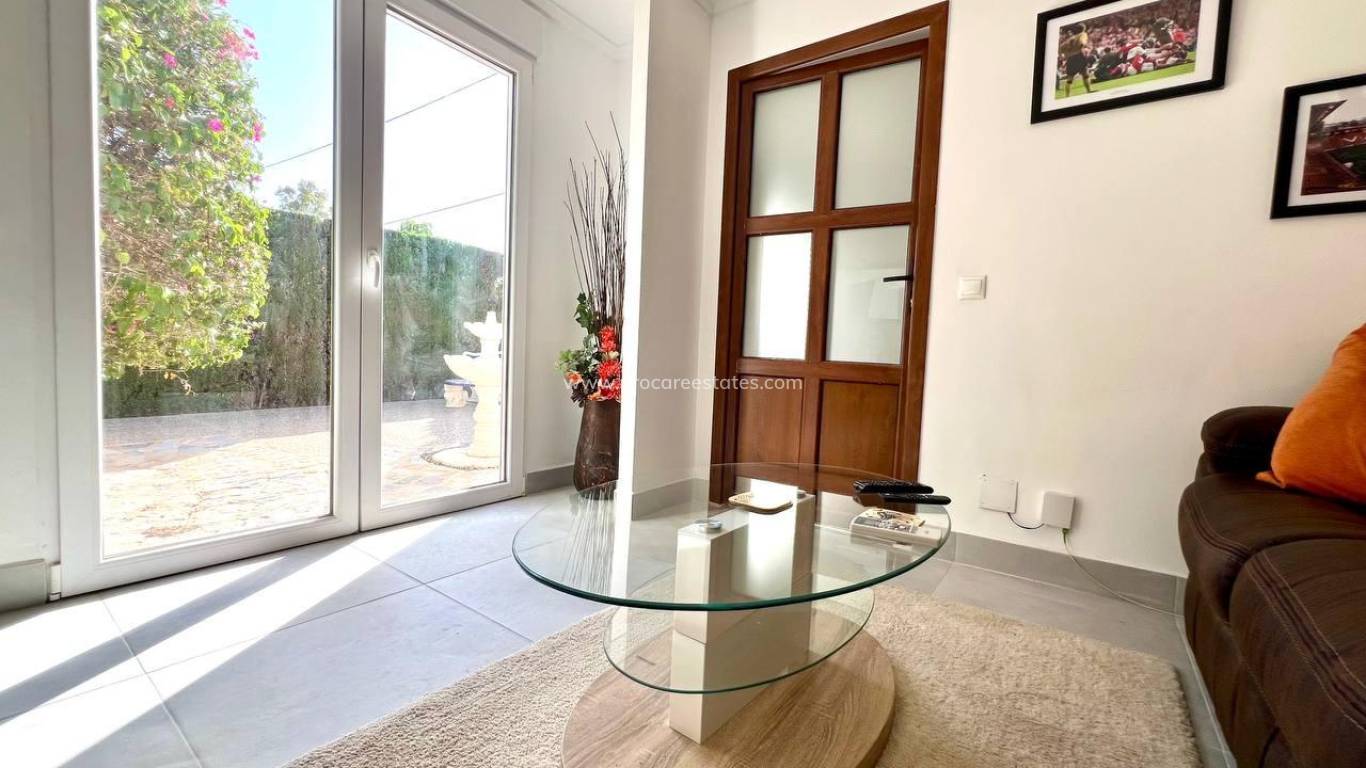 Resale - Villa - Torrevieja - Torrevieja Center