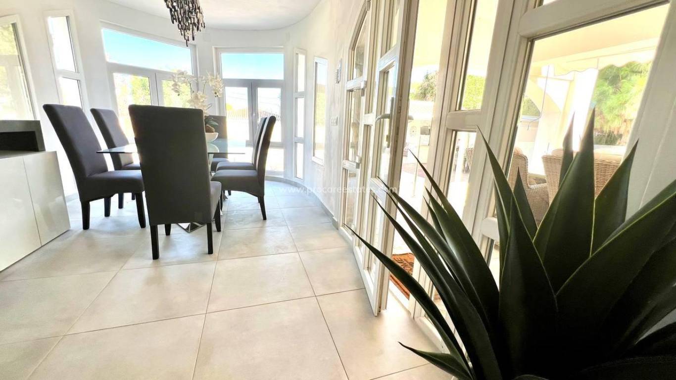 Resale - Villa - Torrevieja - Torrevieja Center