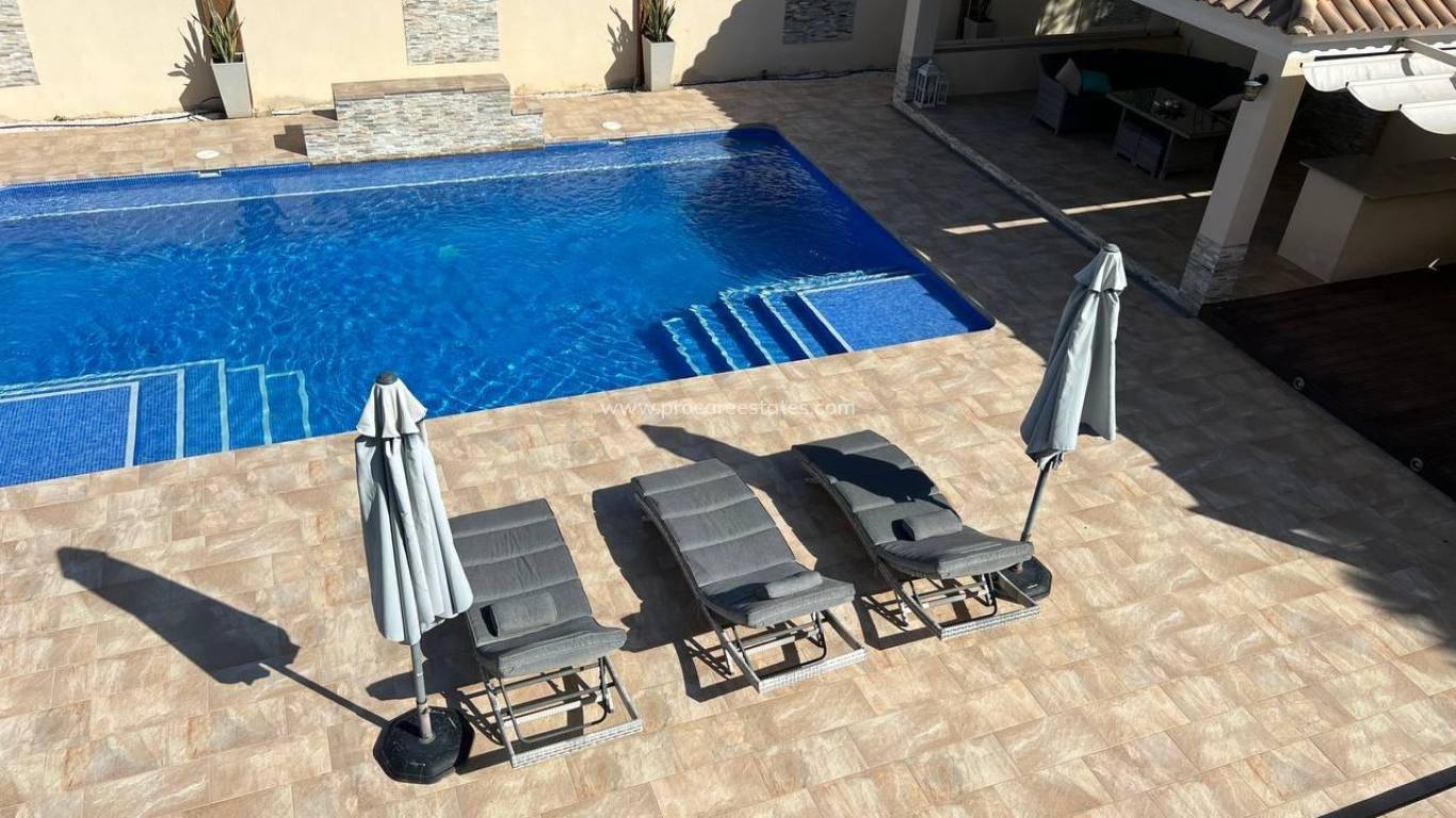 Resale - Villa - Torrevieja - Torrevieja Center