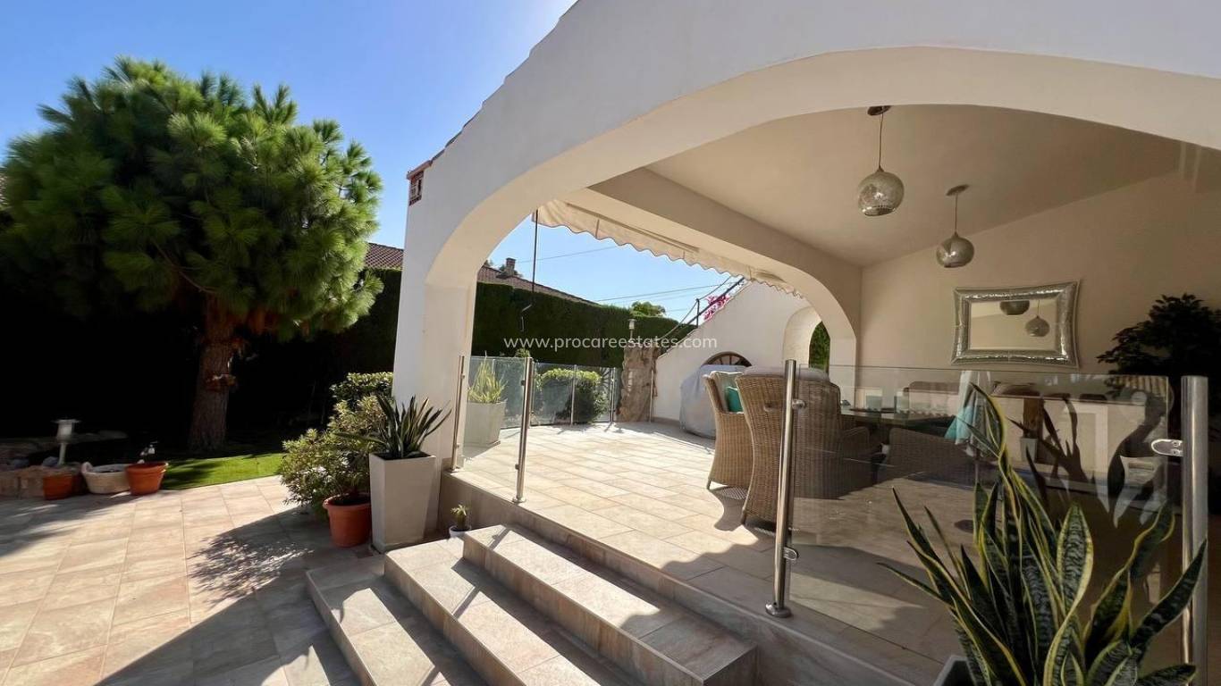 Resale - Villa - Torrevieja - Torrevieja Center