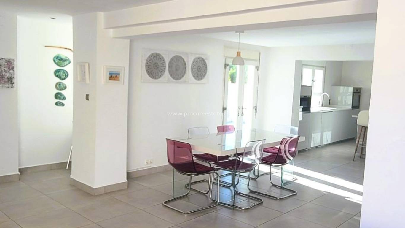 Resale - Villa - Torrevieja - Torrevieja Center