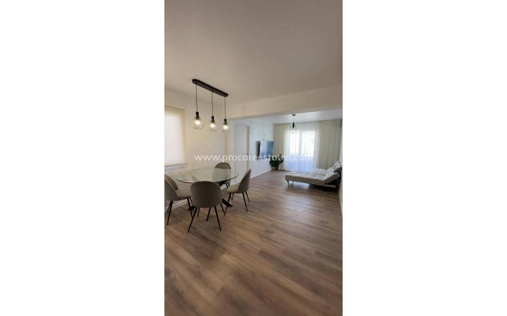 Reventa - Apartamento - Alicante - Los angeles