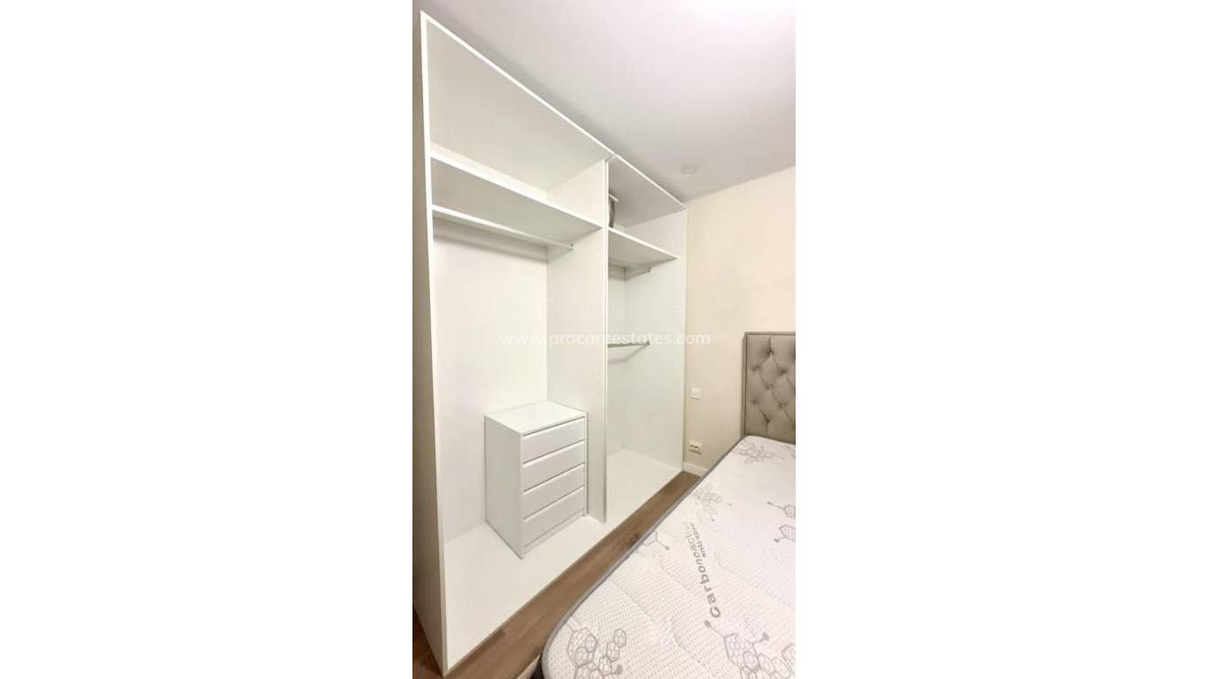 Reventa - Apartamento - Alicante - Los angeles