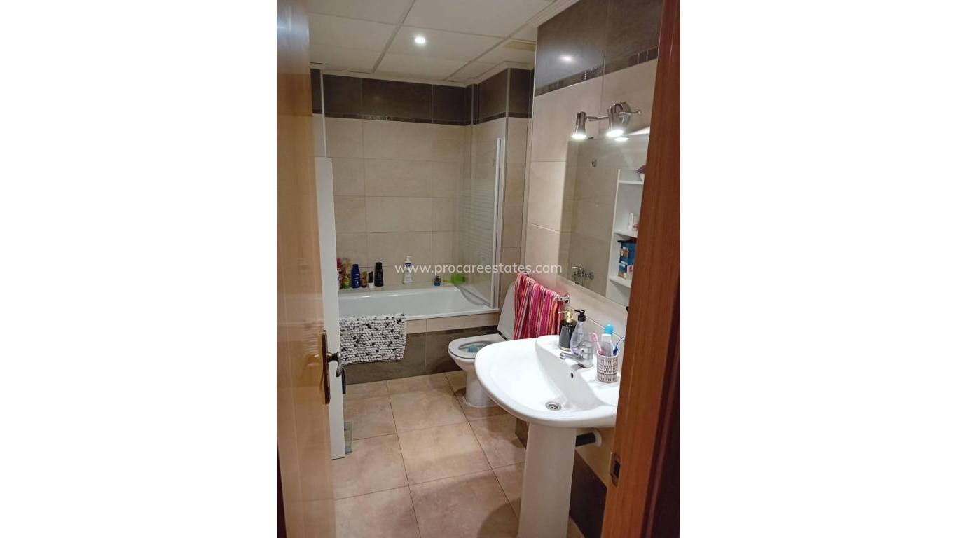 Reventa - Apartamento - Almoradi - Center