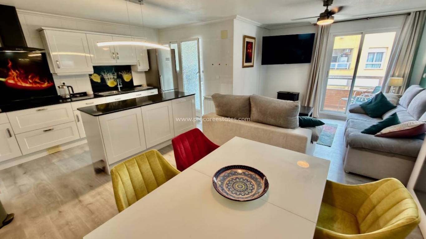 Reventa - Apartamento - Almoradi - centro