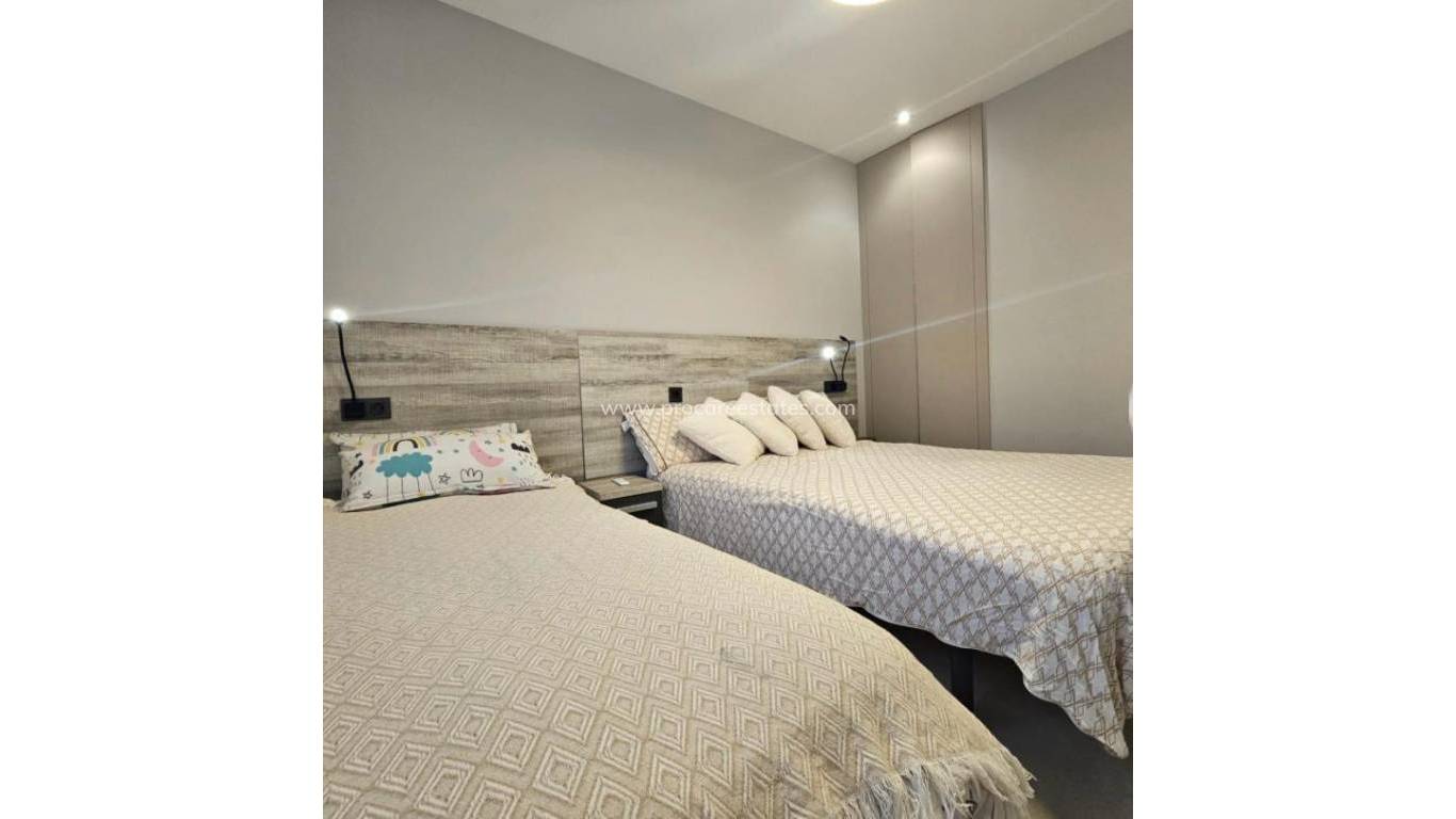 Reventa - Apartamento - Guardamar del Segura - Urbanizaciones