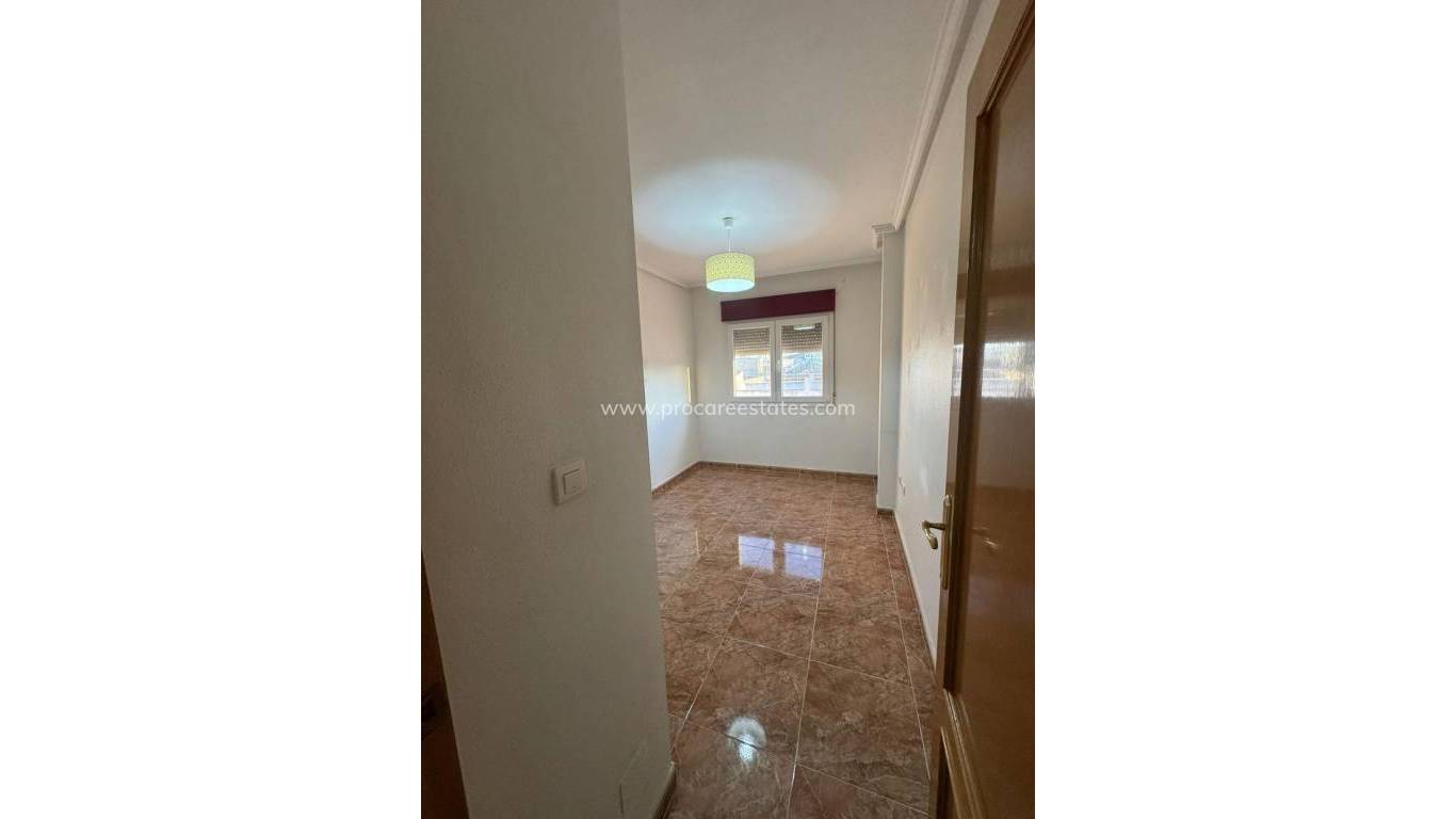Reventa - Apartamento - Jacarilla - Comunidad Valenciana