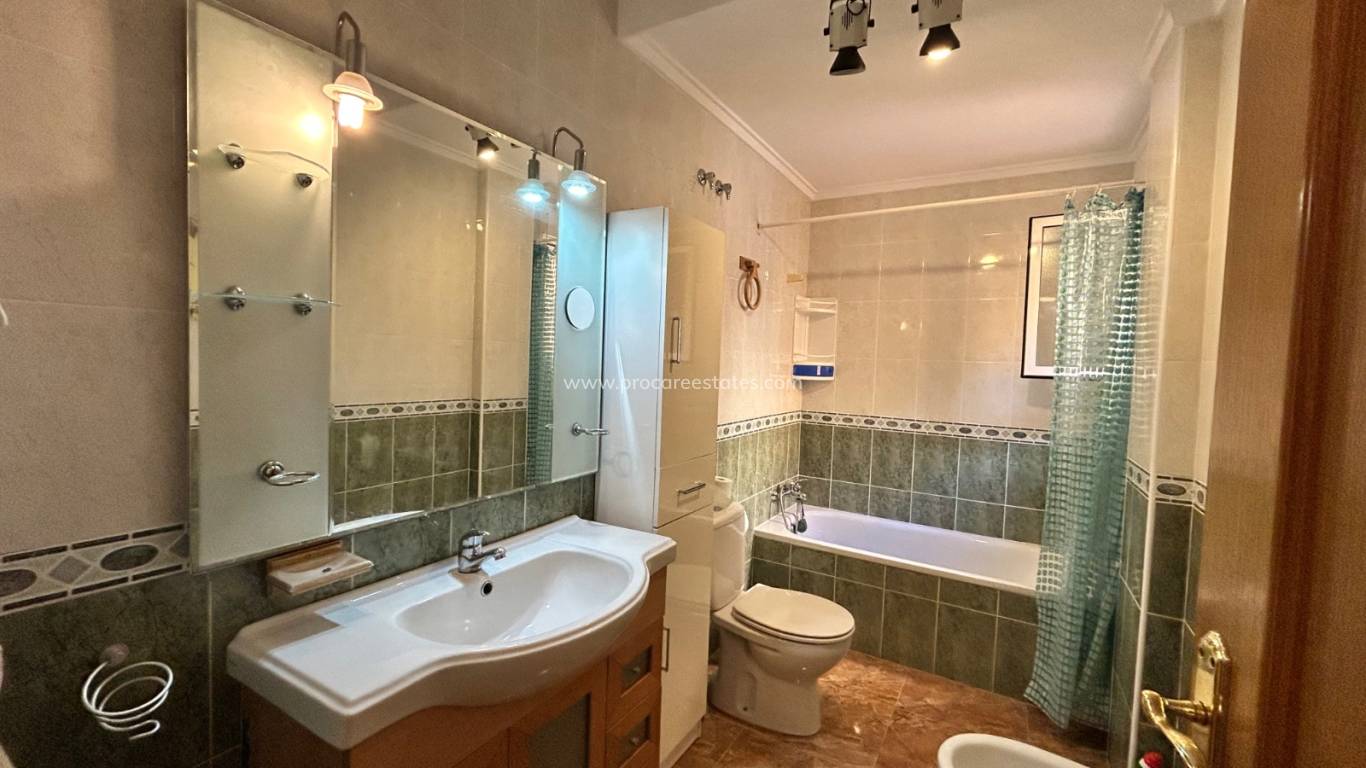 Reventa - Apartamento - Jacarilla - pueblo