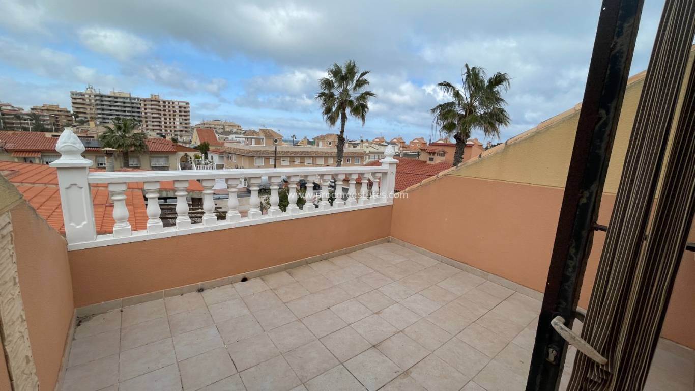 Reventa - Apartamento - La Mata - Playa