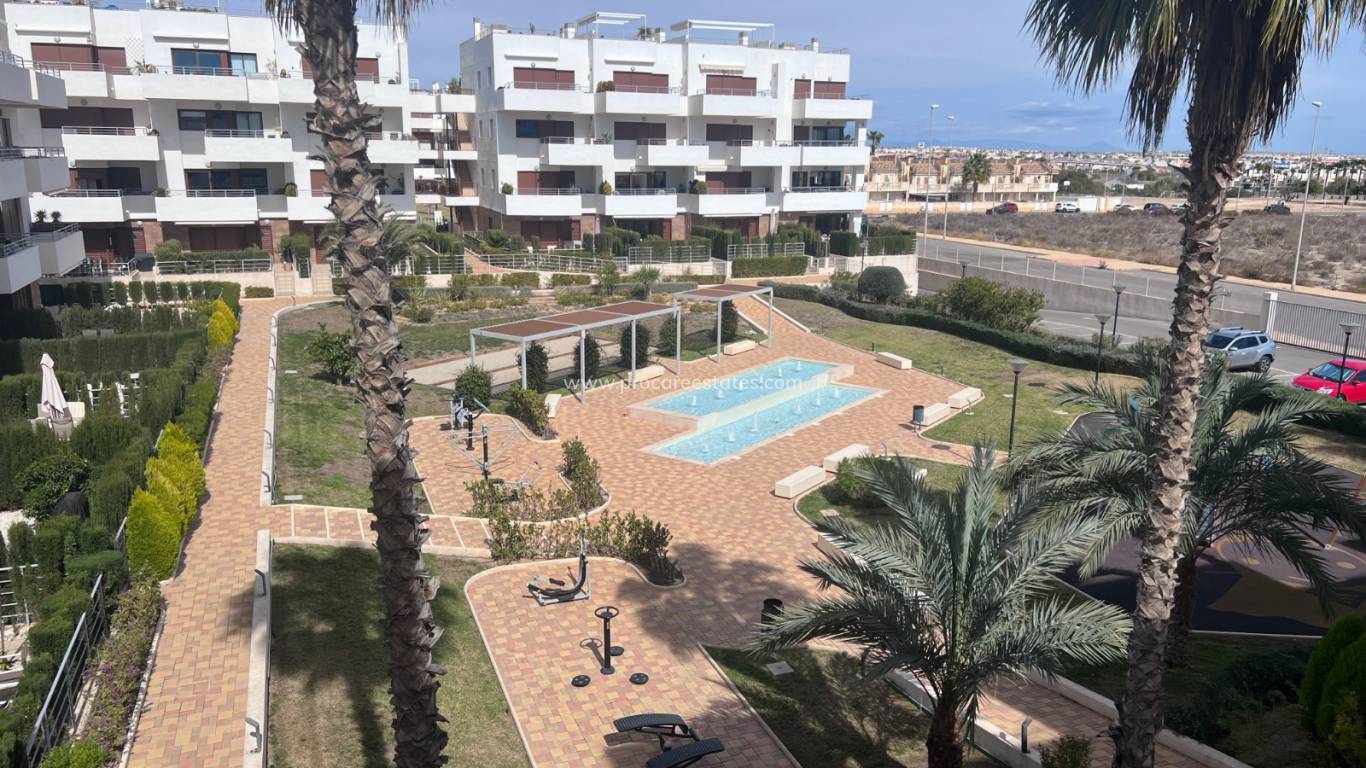 Reventa - Apartamento - Lomas De Campoamor